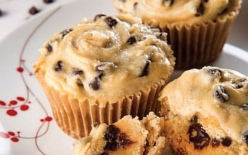 Cookie dough cupcakes with teff